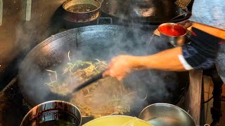 SINGAPORE HAWKER FOOD  TANGLIN HALT CHAR KWAY TEOW [upl. by Mighell]