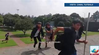 Porros se enfrentan con estudiantes del CCH Azcapotzalco en la explanada de Rectoría CU UNAM Video [upl. by Loos]