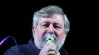 Vedi cara  Francesco Guccini live  Roma 230109 [upl. by Nemzaj37]