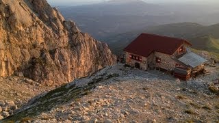 Rifugio Franchetti Una vita un rifugio Gran Sasso dItalia [upl. by Lednik]