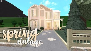 Spring Vintage Home  Bloxburg Speedbuild  Nixilia [upl. by Airotkciv237]