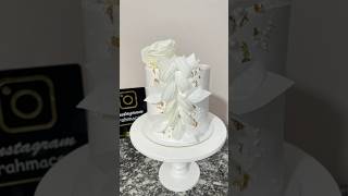 كيكة خطوبة بورق الويفر wafer paper cake explore اكسبلور ترند كيك waferpaper waferpaperflowers [upl. by Adnor571]