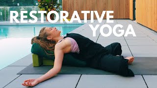 RESTORATIVE YOGA  15 Minuten sanftes Yoga  Entspannung amp Stressabbau [upl. by Kelwen]