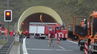 Einsatzübung im Autobahntunnel quotSchwarzer Bergquot bei Eltmann  A 70 [upl. by Haida]