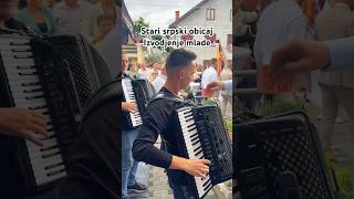 Stari srpski obicaj izvodjenje mlade  ORKESTAR NEMANJE NINKOVICA orkestar live svadbakolo [upl. by Keung620]