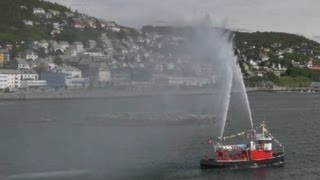 Historical Norwegian Fireboat  Water Fountain [upl. by Hedwiga]