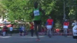 Berlin Marathon 2011 Teil 2 Gebrselassie verschätzt sich und gibt auf [upl. by Fruma173]