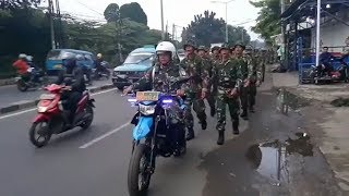 Tradisi Penjemputan TAMTAMA TNI Masuk Batalyon Brigif 1 [upl. by Prisilla]