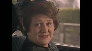 Keeping Up Appearances  Singing for Emmet  S02 E07 [upl. by Eveline]