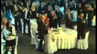 klavier nach akkorden Multitalent Wladimir Putin singt und spielt Klavier [upl. by Chapa]