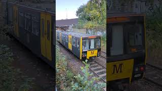 Tyne amp Wear Metro 4030  4035 trams at Heworth train station 191024 trains trainspotting metro [upl. by Einre711]