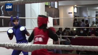 Premier tournoi de boxe féminin dans la bande de Gaza [upl. by Selokcin369]