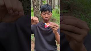 Good idea and very useful to protectyour hands from heat🔥 Campina survival bushcraft outdoors [upl. by Gav]