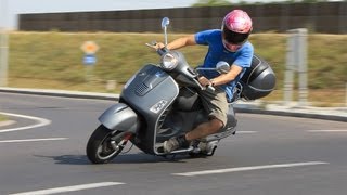 Vespa GTS 300 Super Sport Akrapovic Test [upl. by Suidaht]