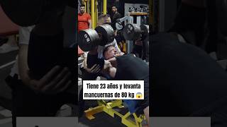 Tiene 23 años y levanta mancuernas de 80 kg gym fitness powerlifting bodybuilding [upl. by Aimet]