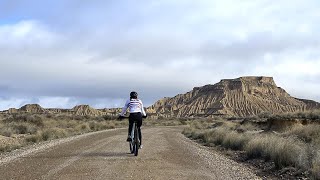 Las Bardenas Reales Gravel en el desierto más al norte de Europa [upl. by Queston]