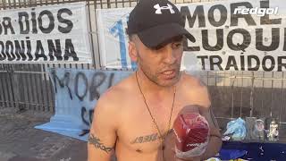 👉 La EMOCIÓN DE UN HINCHA que recuerda a Diego Armando Maradona en la marcha para pedir justicia 😰 [upl. by Pogah169]