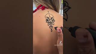 Spine henna tattoo satisfying art tattoo henna hennatattoo [upl. by Assenaj]