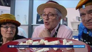 Salon de lagriculture  Question pour un glouton  le BrillatSavarin [upl. by Macmullin]