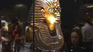 Tutankhamuns Death Mask Rare 360 view [upl. by Eecyac914]