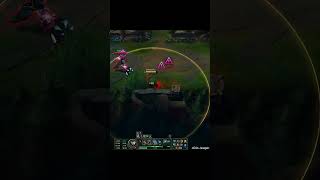 Rengar lucky escape leagueoflegends [upl. by Pace]