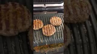 Tefal Opti Grill Beef Burger [upl. by Mukerji106]