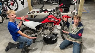 Oil change on a CRF150F￼ [upl. by Costanzia923]