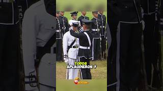 Este Militar Hizo Un Gran Acto de Respeto Por su Compañero [upl. by Dabbs]