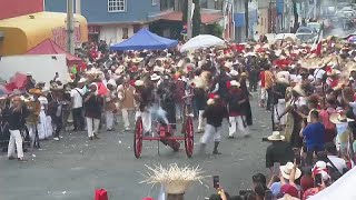 WATCH Cinco de Mayo celebrations in Mexico City [upl. by Lanny200]