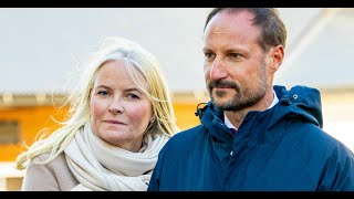 Mette Marit hoppar av helt – tvingas till behandling [upl. by Aicercul]