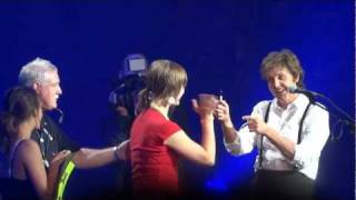 Paul McCartney autographs Live Montreal 2011 HD 1080P [upl. by Rhodes]