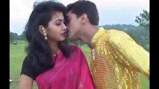 Evergreen Assamese Song  Val pua ne muk hosake  Zubeen  HD [upl. by Aenad713]