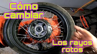 Como cambiar los rayos rotos de un Rin de moto en vento thunderstar 250cc y 300cc [upl. by Loresz102]