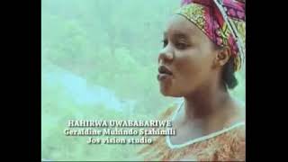 Ninde wabonye intumbi yi nyoni yaguye ku gasozi ngo yishwe ninzara by Geraldine Muhindo [upl. by Aber293]