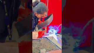 viralvideo weldergirl video ladywelder motivation trending viralshorts [upl. by Hali]