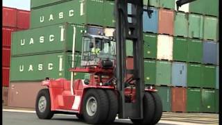 Kalmar DCF410CSG loaded container handler [upl. by Locklin969]