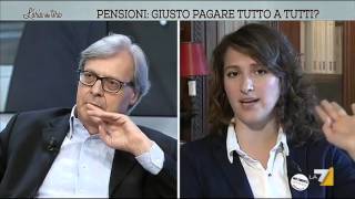 Salvatore M5S vs Sgarbi Lei condannato col vitalizio Zitta cretina studia capra ignorante [upl. by Dibbrun555]