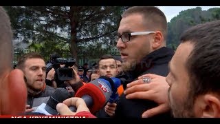 Report TV  Incidenti në protestë studenti Ja si u përplasa me policinë [upl. by Ellon]