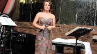 Assyrian Music Julie Yousif جولي يوسف بريلا شَّري [upl. by Ellehsad]