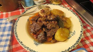 MON BŒUF BOURGUIGNON à lancienne façon Mère Mitraille moelleux et délicieux   Gourmandises TV [upl. by Notreve]