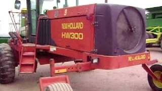 Cortadora New Holland HW300 Autopropulsada Con Cabezal 23000 Dlls jfam24000 [upl. by Eenal448]