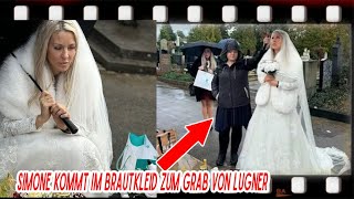 Simone kommt im Brautkleid zum Grab von Lugner Familie feiert am Friedhof [upl. by Elocen]