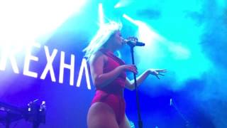 Bebe Rexha  Atmosphere  Live Paris 2017 [upl. by Juanita]