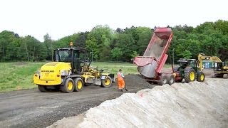 Grader New Holland F1067A [upl. by Liuqa]