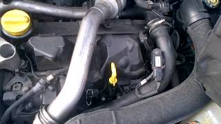 Vibration moteur Clio 3 15dCi 85 [upl. by Marrin759]