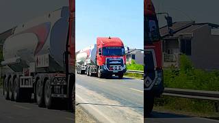 UD Quester Trailer Trucks in Jalingkut Tegal udquester trailertruck [upl. by Teerell]