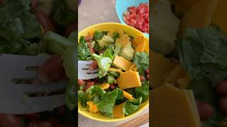 Ensalada de espinacas alta en proteína🤩🥬tasty foodie saladrecipe [upl. by Agemo]