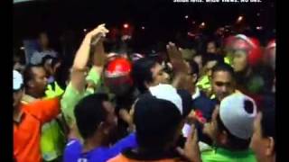 Anwars ceramah disrupted by FRU three arrested [upl. by Ruy]