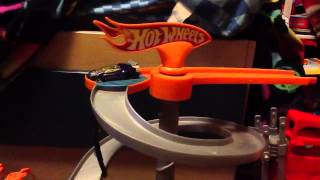 Hot Wheels Flip N Go Spin City Play Set Review [upl. by Sherourd]