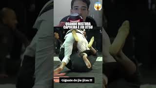 QUANDO MISTURA CAPOEIRA E JIU JITSU [upl. by Llevrac]